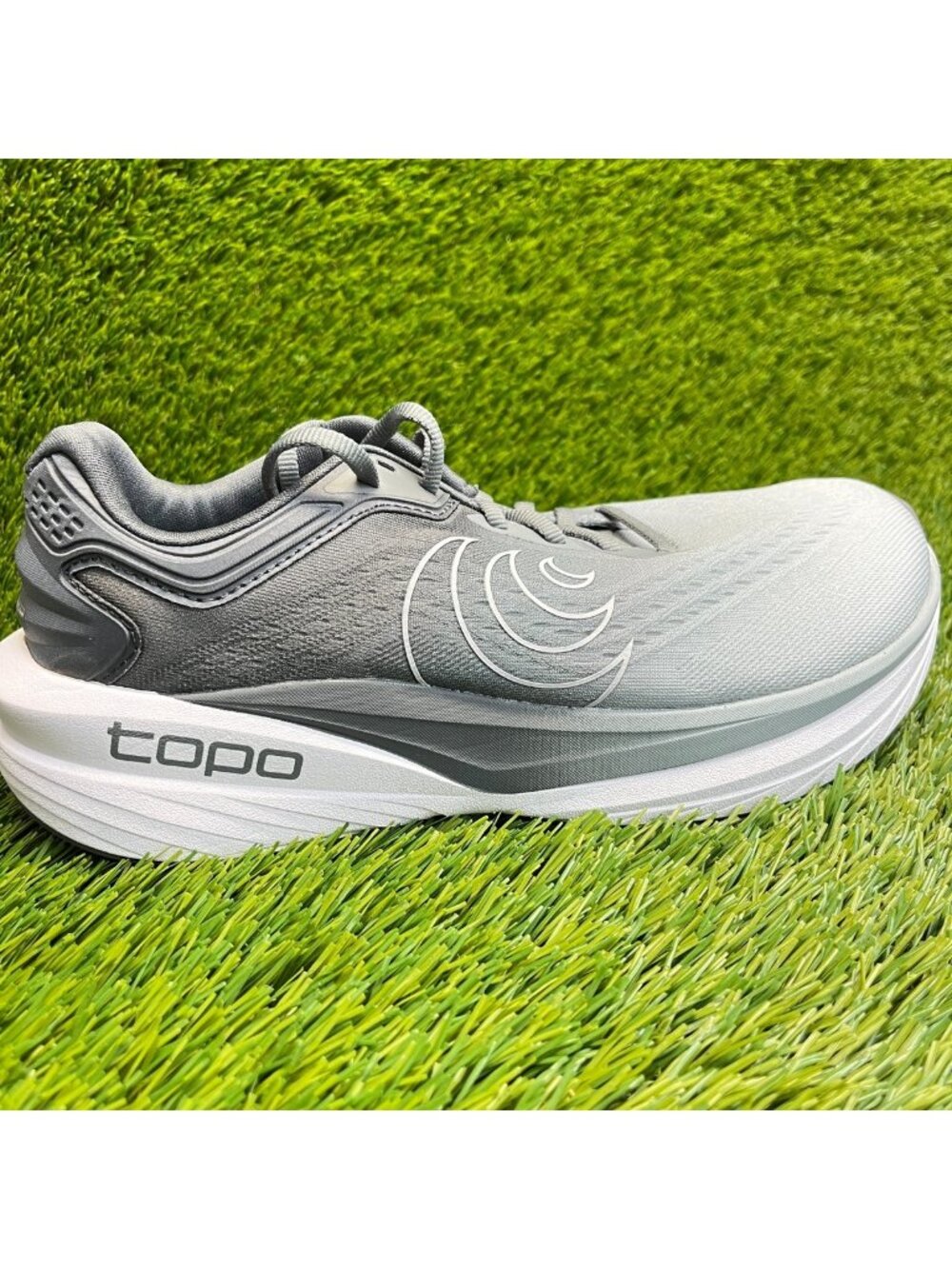 Topo Phantom 4 Womens Size 8.5 Gray Athletic Running Walking Shoes Sneakers